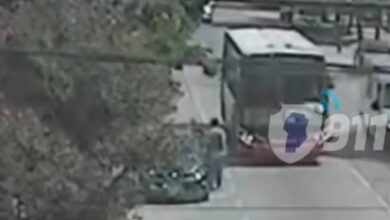 Photo of VIDEO: una mujer fue atropellada al bajar del colectivo en Córdoba