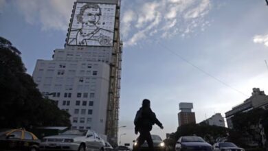 Photo of El Gobierno estudia demoler el edificio que tiene los murales de Eva Perón