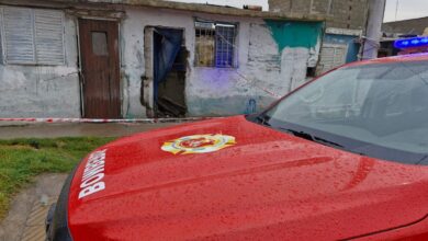 Photo of Córdoba: en plena tormenta, cayó el techo de una vivienda y murió un adolescente