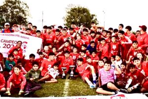 Photo of BICAMPEÓN EN FÚTBOL INFANTIL: HURACÁN DE LAS VARILLAS LO HIZO OTRA VEZ