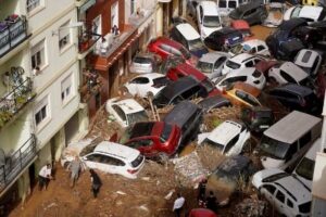 Photo of España: al menos 95 muertos por las devastadoras inundaciones en Valencia