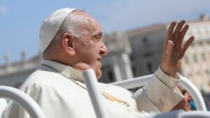 Photo of El papa Francisco: «Cada abuso es una traición a la confianza y a la vida»