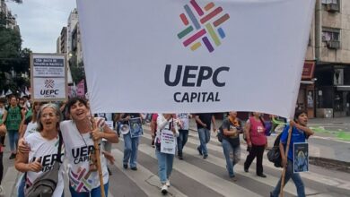 Photo of Con una concentración, UEPC exige asambleas para discutir salarios y descuentos