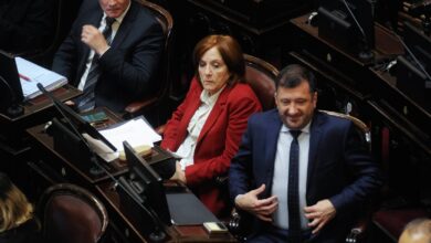 Photo of Piden la expulsión de Kueider del Senado y especulan sobre quién lo acompañaba