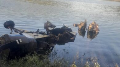 Photo of Recuperaron del dique Los Molinos una avioneta que estuvo 17 años sumergida