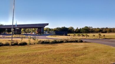 Photo of Detienen a tres jóvenes por abuso sexual después de una fiesta en un country de Córdoba