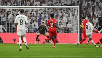 Photo of El Real Madrid golea al Sevilla y acercó a la cima de la liga