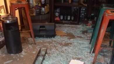 Photo of Detuvieron a una persona que destrozó vidrieras en Cerro de las Rosas