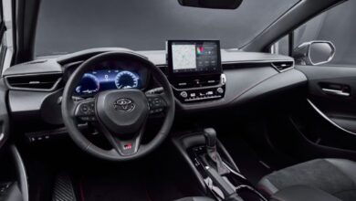 Photo of El Toyota Corolla 2025 se renueva con avances tecnológicos y un diseño más deportivo