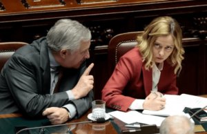 Photo of Meloni se despegó de Milei en el Senado: “Lo que dice no es replicable en Italia”