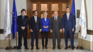 Photo of Mercosur y Unión Europea cierran acuerdo tras 25 años de negociaciones