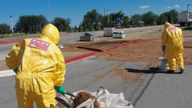 Photo of Otro camión que volcó en Córdoba: se produjo un derrame de ácido clorhídrico