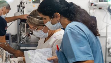 Photo of Título de médico validado en el mundo: por qué la UNC sí lo tiene y no la UBA