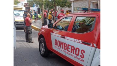 Photo of Incendio en Córdoba: Bomberos rescatan a dos heridos en Alto Alberdi