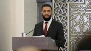 Photo of Siria: el presidente interino ordenó investigar la matanza de más de 800 personas