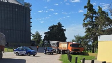 Photo of Tragedia laboral en Córdoba: resbaló mientras cargaba cereales, el camión se encendió y lo arrolló