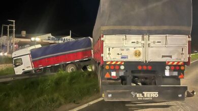 Photo of Accidente fatal en Córdoba: fuerte choque frontal entre un auto y un camión