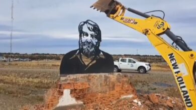 Photo of El Gobierno demolió un monumento dedicado al escritor y activista Osvaldo Bayer