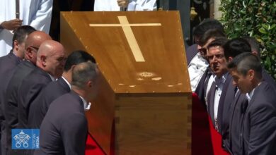 Photo of El Papa Francisco ya descansa en la basílica de Santa María la Mayor