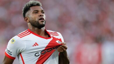 Photo of River busca acercarse al líder Independiente en su visita a Sarmiento de Junín