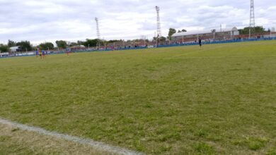 Photo of Córdoba: un juez de línea fue atacado con agua caliente durante un partido de fútbol