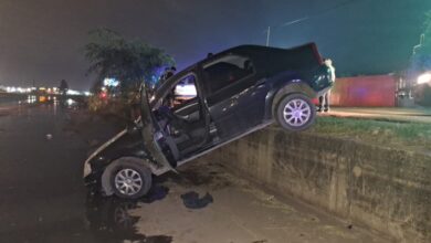 Photo of Tres personas hospitalizadas tras un choque entre una moto y un automóvil en Córdoba