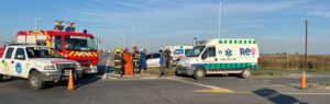 Photo of TRES PERSONAS TRASLADADAS TRAS CHOQUE ENTRE CAMIÓN Y AUTO EN RUTA 3 Y 13