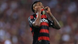 Photo of Duras acusaciones por apuestas ilegales contra una figura del Flamengo