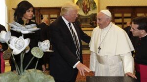 Photo of Donald Trump y su esposa Melania irán al funeral del papa Francisco
