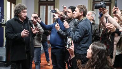 Photo of “El silencio es complicidad”: partidos políticos repudiaron los ataques de Milei a la prensa