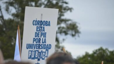 Photo of Marcha de ADIUC: docentes e investigadores universitarios se movilizan en Córdoba