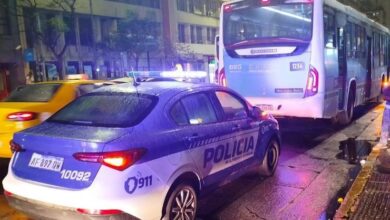 Photo of Colectivo sufrió desperfecto y embistió a dos peatones en el centro de Córdoba