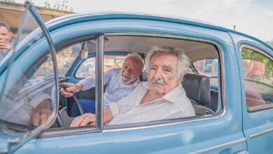 Photo of Pepe Mujica es despedido y homenajeado por líderes de la región