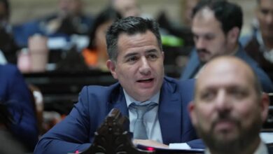 Photo of Bornoroni sigue la huella de Milei y sorteará su dieta antes de las elecciones