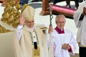 Photo of León XIV inició su pontificado con un llamado a la unidad y a la justicia social