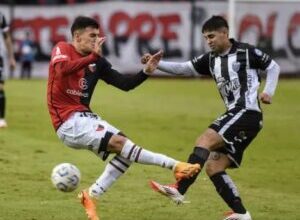 Photo of Colón no jugó bien y se quedó apenas con un empate ante Estudiantes (BA)