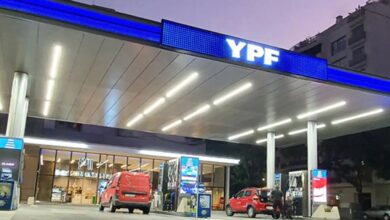 Photo of YPF anunció un aumento del 3,5% y descuentos para quienes carguen de madrugada