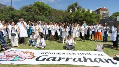 Photo of Ante el planteo de sanciones, los residentes del Garrahan levantaron el paro