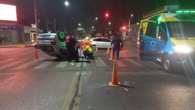 Photo of Volcó un vehículo en Córdoba pero no hubo heridos