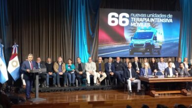 Photo of La Provincia entregó 66 ambulancias de alta complejidad para hospitales
