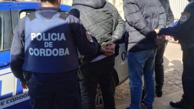 Photo of Dos adolescentes fueron detenidos tras dañar el alambrado de una escuela