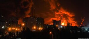 Photo of Irán e Israel intensifican ataques: misiles impactan en zonas residenciales y muere el jefe de inteligencia de la Guardia Revolucionaria