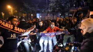 Photo of Disturbios tras el triunfo del PSG: dos muertos y más de 500 detenidos en París