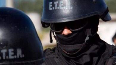 Photo of Tensión en Córdoba: un ex policía se atrincheró y realiza disparos desde su casa