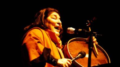 Photo of Mercedes Sosa: la voz de la resistencia y el folclore argentino
