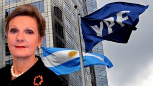 Photo of La Justicia de Estados Unidos ordenó a Argentina ceder acciones de YPF