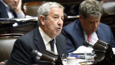 Photo of Se aprobó: el huso horario oficial obligaría a retrasar los relojes una hora en el país