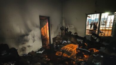 Photo of Cinco personas intoxicadas: bomberos extinguen un incendio en una vivienda de Córdoba