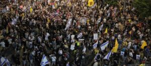 Photo of Decenas de miles se movilizan en Tel Aviv por rehenes en Gaza