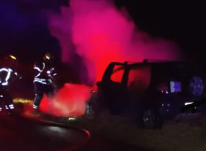 Photo of INCENDIO VEHICULAR EN RUTA PROVINCIAL 3: UN AUTO FUE CONSUMIDO POR LAS LLAMAS